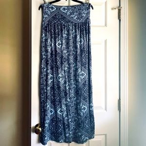 Los Angeles green envelope skirt